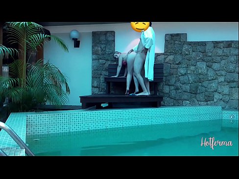 ❤️ Bos mengundang pelayan ke kolam renang, tetapi tidak bisa menahan panas ☑ Porno di porno id.sayhentai.ru ️❤